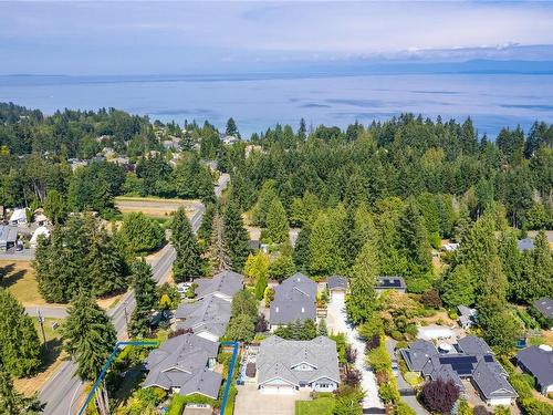 598 Arbutus St, Qualicum Beach, BC 