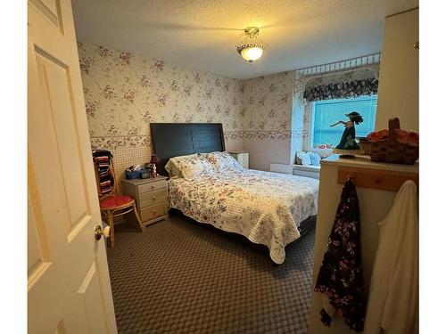 9847 Willow St, Chemainus, BC - Indoor Photo Showing Bedroom