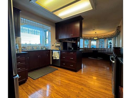 9847 Willow St, Chemainus, BC - Indoor Photo Showing Kitchen