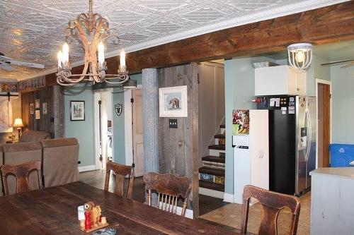 132 Cumming Street, Thunder Bay, ON - Indoor Photo Showing Dining Room