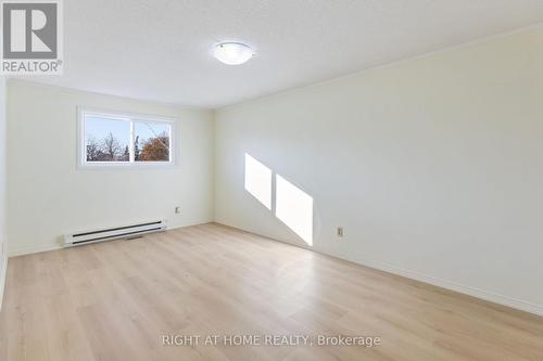 292 Pacific Avenue, Oshawa (Vanier), ON - Indoor Photo Showing Other Room