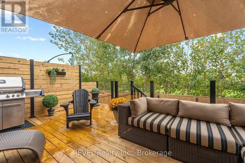 7188 Stacey Drive, Niagara Falls, ON - Outdoor With Deck Patio Veranda With Exterior