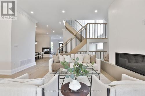 303 Ridley Boulevard, Toronto, ON - Indoor