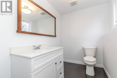 34 Mountbatten Drive, St. John'S, NL - Indoor Photo Showing Bathroom