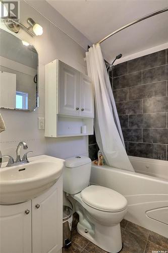 429 28Th Street E, Prince Albert, SK - Indoor Photo Showing Bathroom