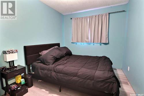 429 28Th Street E, Prince Albert, SK - Indoor Photo Showing Bedroom