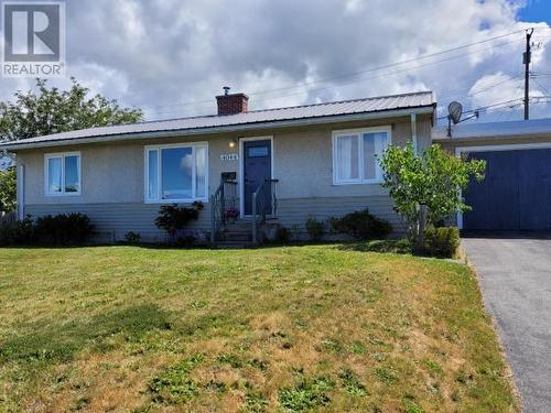 4044 Manitoba Ave, Powell River, BC - Outdoor