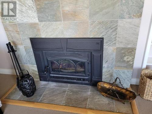 4044 Manitoba Ave, Powell River, BC - Indoor Photo Showing Living Room With Fireplace