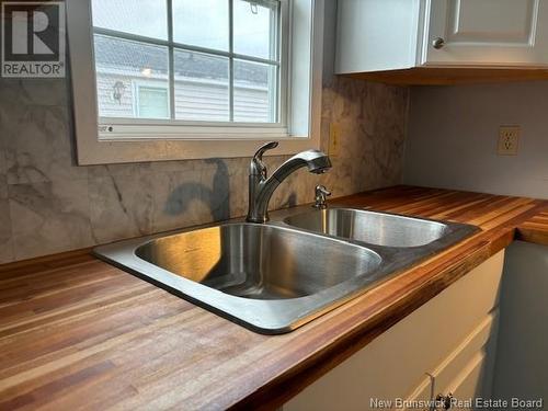 19 Lynn Crescent, Sussex Corner, NB - Indoor Photo Showing Kitchen With Double Sink