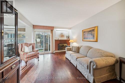 38 - 55 Brimwood Boulevard, Toronto (Agincourt North), ON - Indoor Photo Showing Living Room