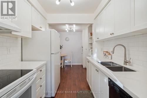 38 - 55 Brimwood Boulevard, Toronto (Agincourt North), ON - Indoor Photo Showing Kitchen With Double Sink With Upgraded Kitchen