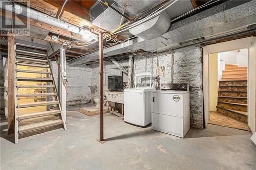 68 Wilson Street W, Perth, ON - Indoor Photo Showing Laundry Room