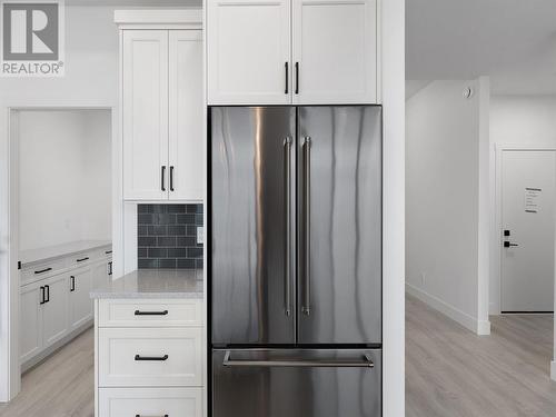 7735 Okanagan Boulevard Unit# 7, Vernon, BC - Indoor Photo Showing Kitchen