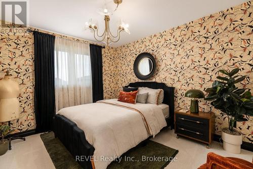 60 Kensington Street, Welland, ON - Indoor Photo Showing Bedroom