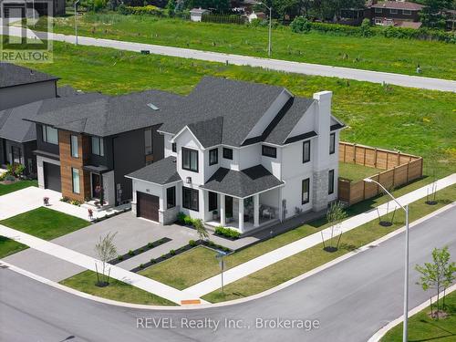 60 Kensington Street, Welland, ON - Outdoor With Facade