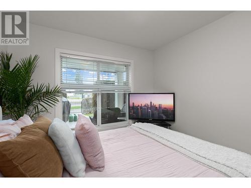 515 Houghton Road Unit# 103, Kelowna, BC - Indoor Photo Showing Bedroom