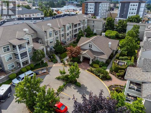 515 Houghton Road Unit# 103, Kelowna, BC - Outdoor With Facade