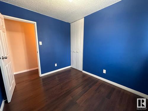 46 Mcleod Pl Nw, Edmonton, AB - Indoor Photo Showing Other Room