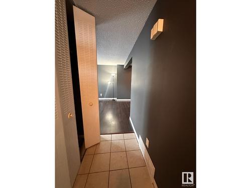 46 Mcleod Pl Nw, Edmonton, AB - Indoor Photo Showing Other Room