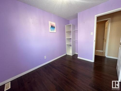 46 Mcleod Pl Nw, Edmonton, AB - Indoor Photo Showing Other Room