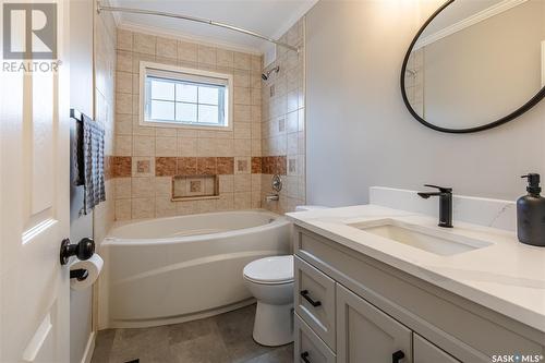 1145 Bogue Avenue, Moose Jaw, SK - Indoor Photo Showing Bathroom