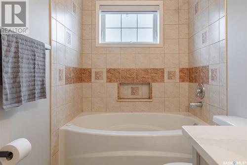 1145 Bogue Avenue, Moose Jaw, SK - Indoor Photo Showing Bathroom