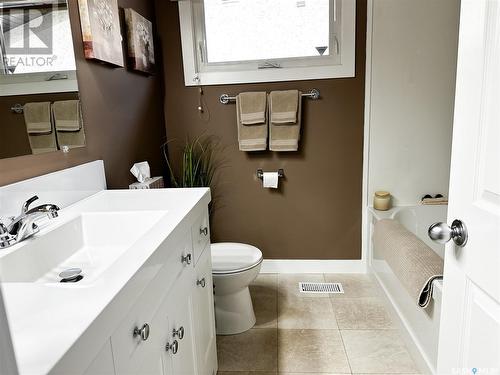 2072 96Th Street, North Battleford, SK - Indoor Photo Showing Bathroom