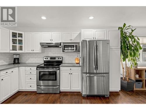 665 Cook Road Unit# 391, Kelowna, BC - Indoor Photo Showing Kitchen