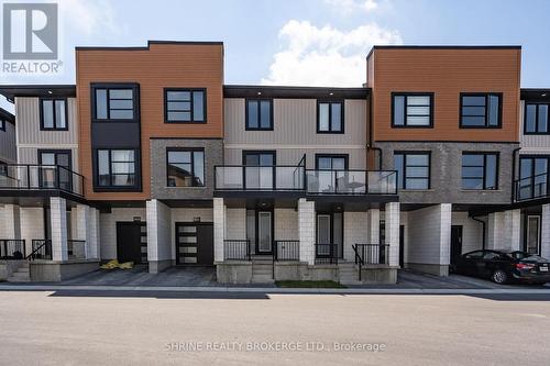 925 Sarnia Road, London, ON - Outdoor With Facade