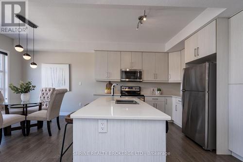 925 Sarnia Road, London, ON - Indoor Photo Showing Kitchen