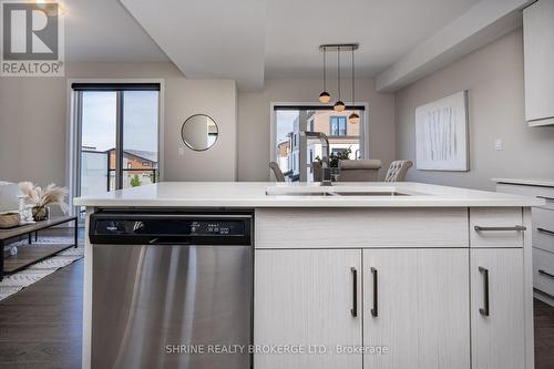 925 Sarnia Road, London, ON - Indoor Photo Showing Kitchen