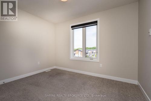 925 Sarnia Road, London, ON - Indoor Photo Showing Other Room