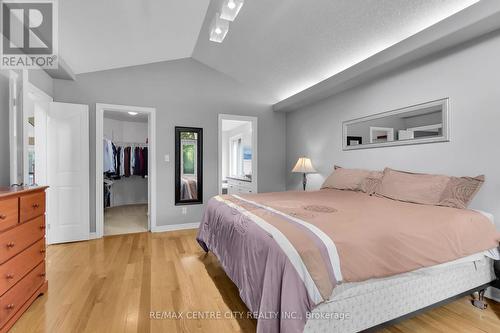 26 Farmhouse Road, London, ON - Indoor Photo Showing Bedroom