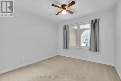 26 Farmhouse Road, London, ON - Indoor Photo Showing Other Room