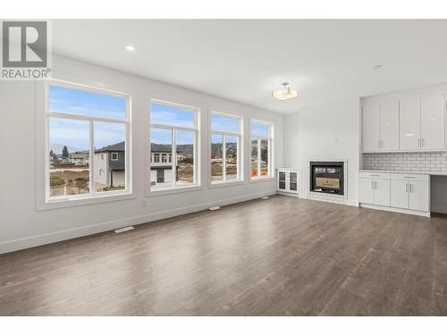 2217 Heitman Street, Enderby, BC - Indoor Photo Showing Living Room With Fireplace