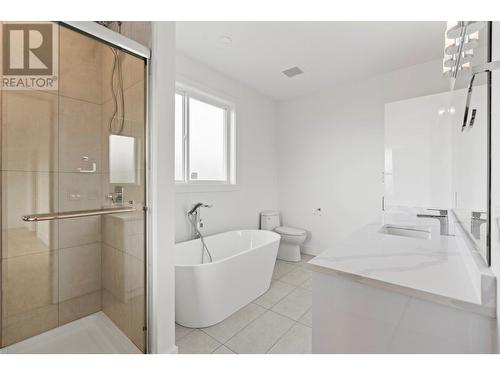 2220 Heitman Street, Enderby, BC - Indoor Photo Showing Bathroom