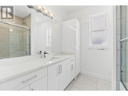 2220 Heitman Street, Enderby, BC - Indoor Photo Showing Bathroom