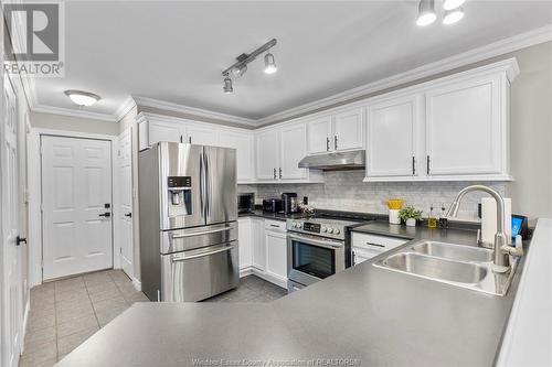 4237 Pearleaf Court, Windsor, ON - Indoor Photo Showing Kitchen With Double Sink