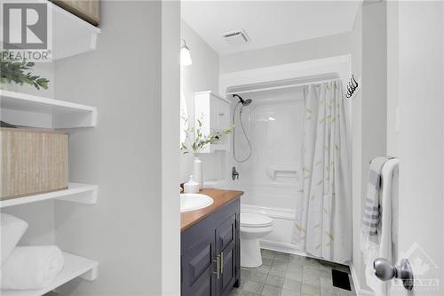 155 Dunlop Crescent, Russell, ON - Indoor Photo Showing Bathroom