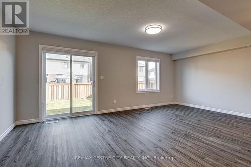 3318 Strawberry Walk, London, ON - Indoor Photo Showing Other Room