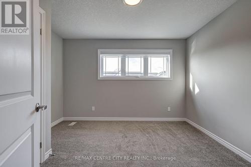 3318 Strawberry Walk, London, ON - Indoor Photo Showing Other Room