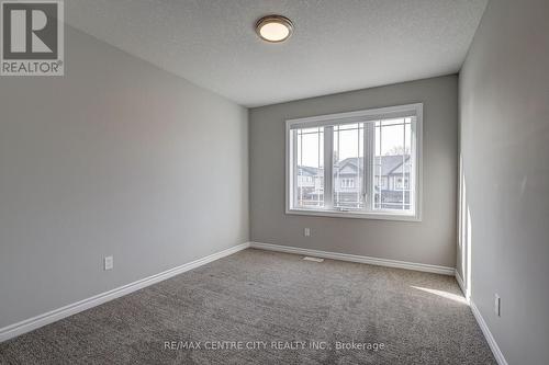 3318 Strawberry Walk, London, ON - Indoor Photo Showing Other Room