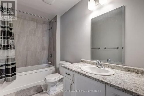 3318 Strawberry Walk, London, ON - Indoor Photo Showing Bathroom