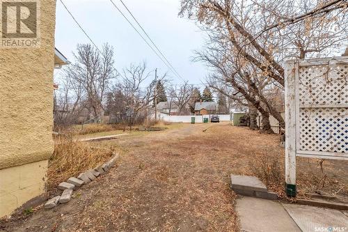 121 Lillooet Street E, Moose Jaw, SK - Outdoor