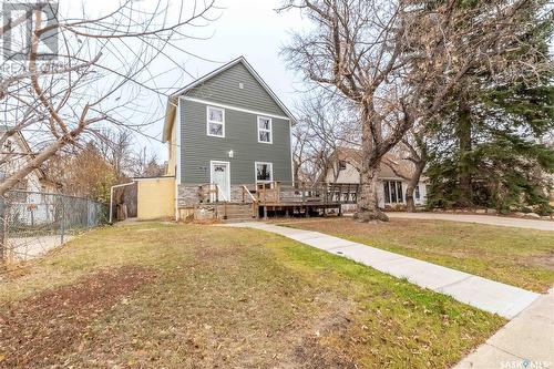 121 Lillooet Street E, Moose Jaw, SK - Outdoor