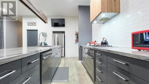 8539 Vance Drive, Lambton Shores, ON - Indoor Photo Showing Kitchen With Upgraded Kitchen