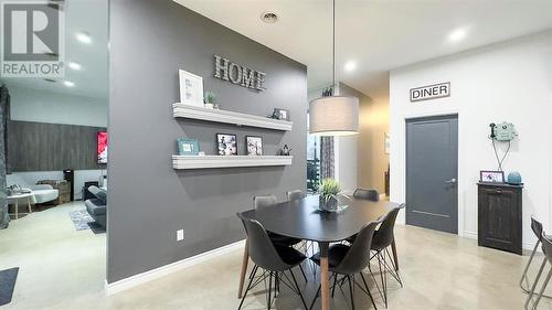 8539 Vance Drive, Lambton Shores, ON - Indoor Photo Showing Dining Room