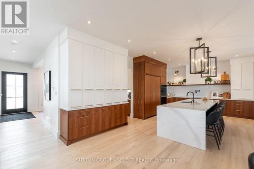 3471 Grand Oak Cross, London, ON - Indoor Photo Showing Kitchen