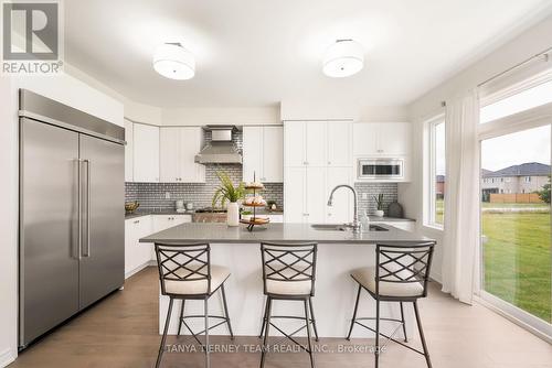 6 Burnham Court, Scugog, ON - Indoor Photo Showing Kitchen