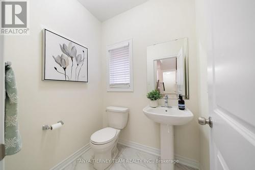 6 Burnham Court, Scugog, ON - Indoor Photo Showing Bathroom